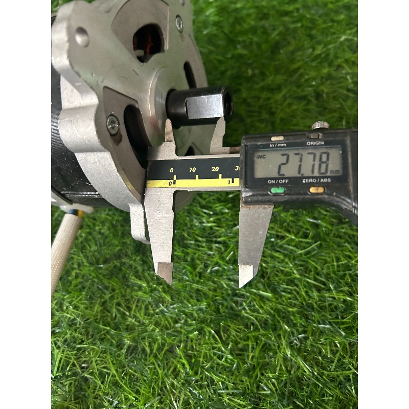 Motor de accionamiento sin esc - Heavy Equipment Unit reseña y precio